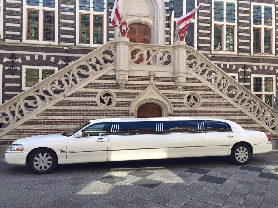 Witte Lincoln limousine Lincoln limousine verhuur